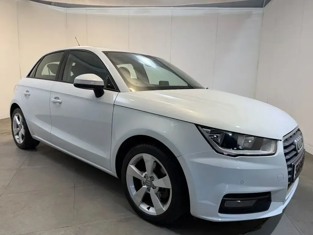 Used Audi A1 Sportback Sport 125 HP (91 kW) 2018 White Hatchback