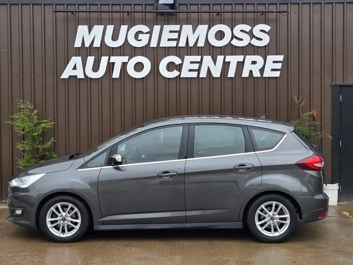 Usado Ford C-MAX Zetec 125 HP (91 kW) 2018 Cinzento Monovolume