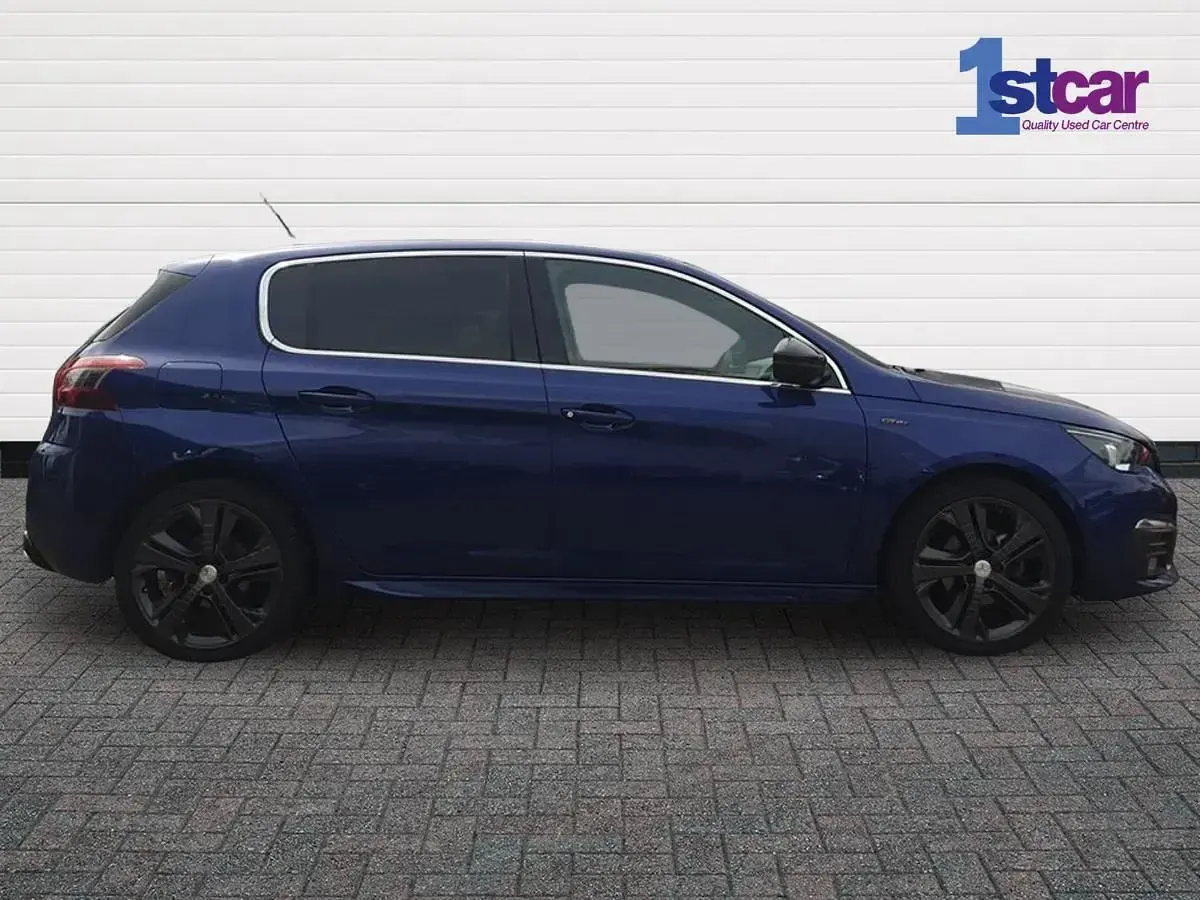 Used Peugeot 308 GT-line 130 HP (95 kW) 2019 Blue Hatchback