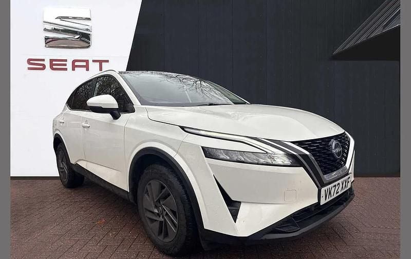 Used Nissan Qashqai Acenta Premium 155 HP (114 kW) 2022 White SUV