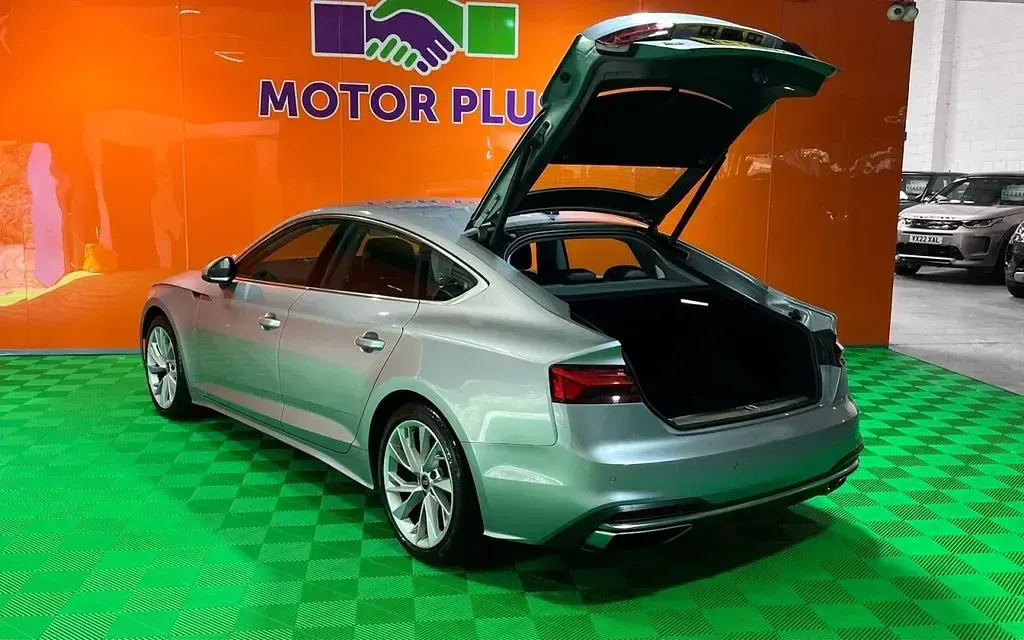 Used Audi A5 Sportback Sport 163 HP (119 kW) 2022 Silver Hatchback