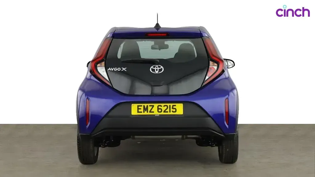 Used Toyota Aygo X X-pure 72 HP (52 kW) 2024 Blue SUV