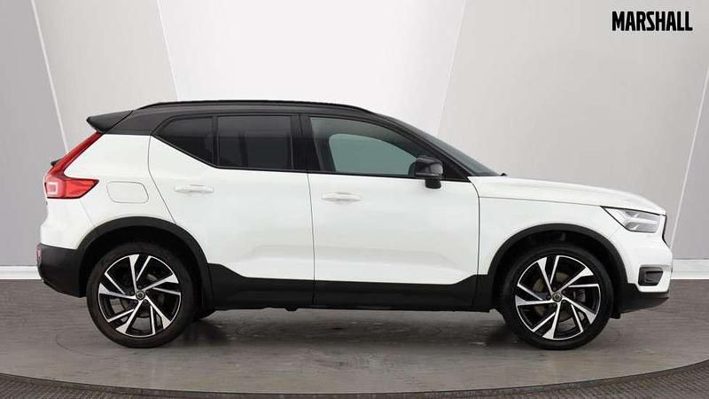 Used Volvo XC40 R-Design Pro 197 HP (144 kW) 2021 White SUV