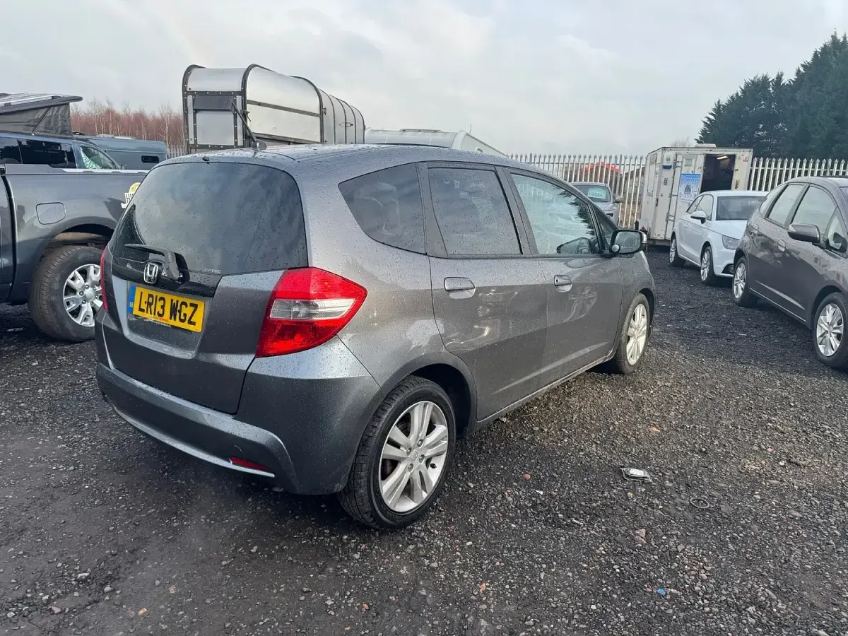 Begagnad Honda Jazz EX 99 HK (72 kW) 2013 Grå Halvkombi