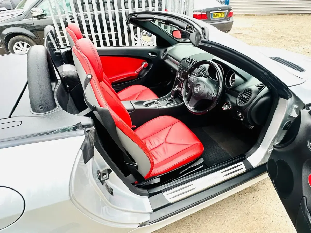 Usado Mercedes SLK200 184 HP (135 kW) 2009 Prateado Cabrios