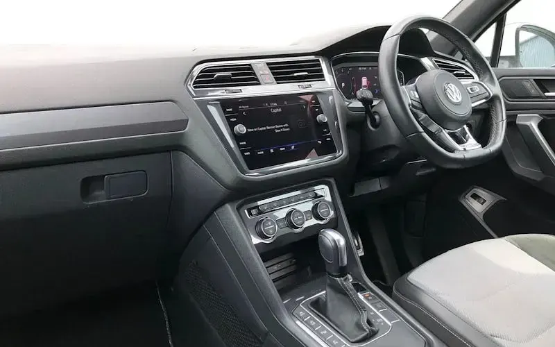 Used VW Tiguan Allspace R-line 150 HP (110 kW) 2021 White SUV