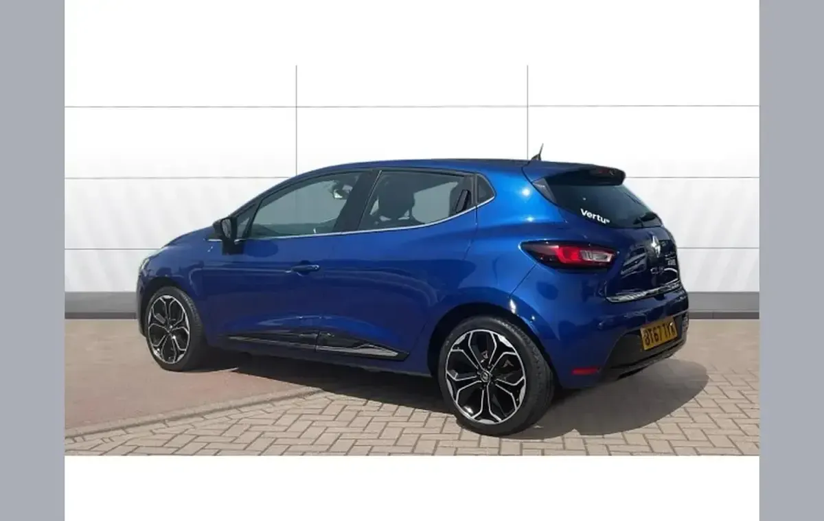 Used Renault Clio Dynamique 90 HP (66 kW) 2017 Blue Hatchback