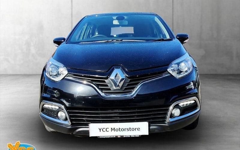 Used Renault Captur Dynamique 90 HP (66 kW) 2015 SUV