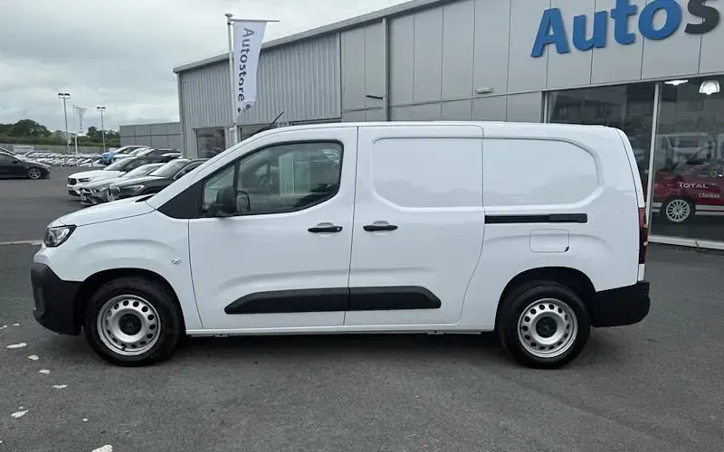 New Citroën Berlingo 102 HP (75 kW) 2025 MPV