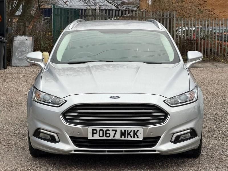 Used Ford Mondeo Zetec 120 HP (88 kW) 2017 Silver Estate