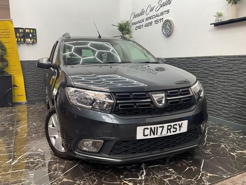 Used Dacia Logan MCV Lauréate 90 HP (66 kW) 2017 Grey Estate
