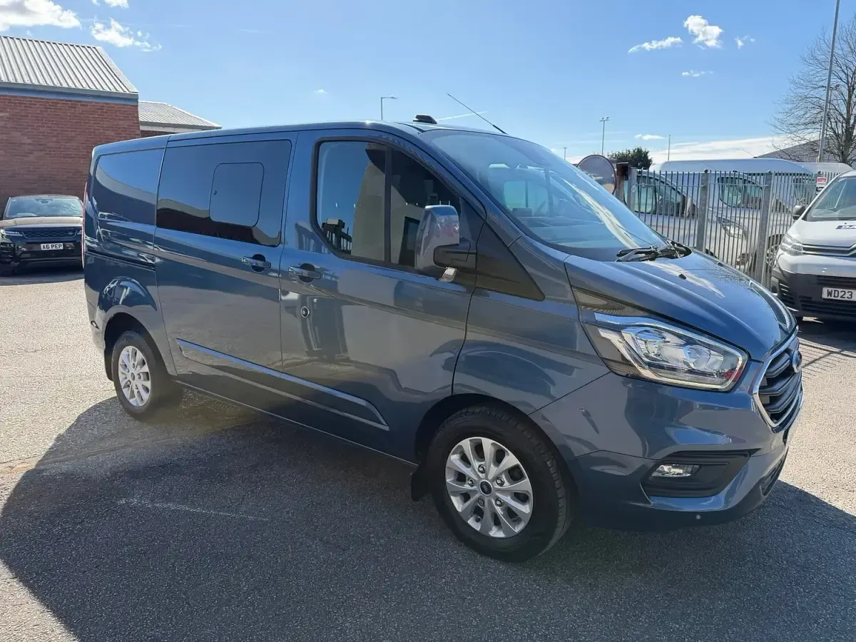 Used Ford Transit Custom Limited 130 HP (95 kW) 2023 Blue