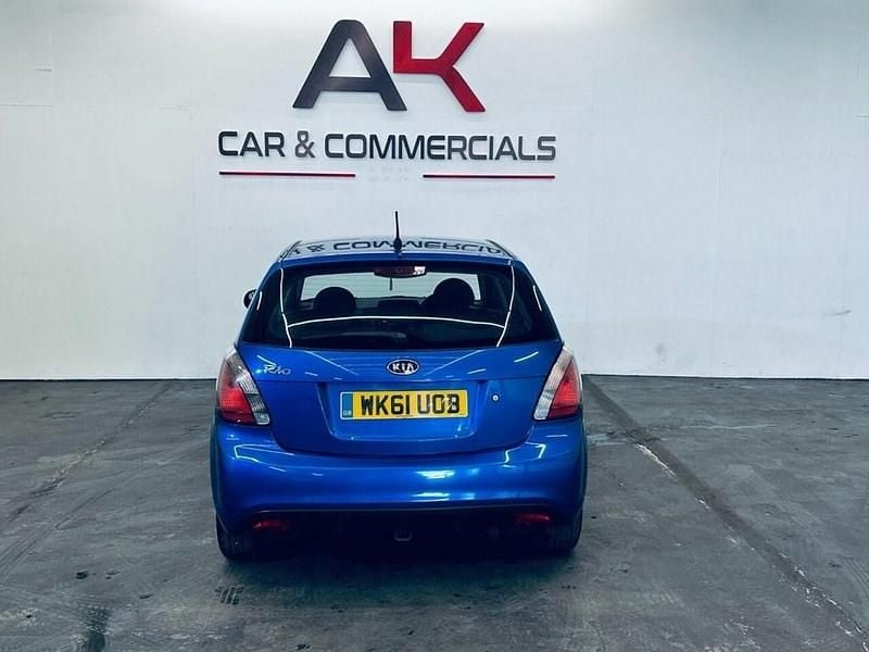 Used Kia Rio 95 HP (69 kW) 2011 Blue Hatchback