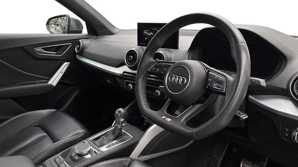 Used Audi SQ2 Design 300 HP (220 kW) 2019 Black SUV