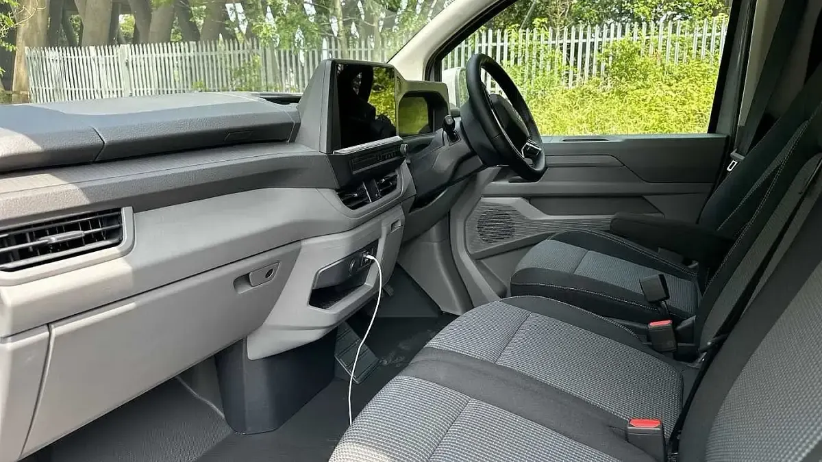 Begagnad VW Transporter Pro 2025 Grå Van