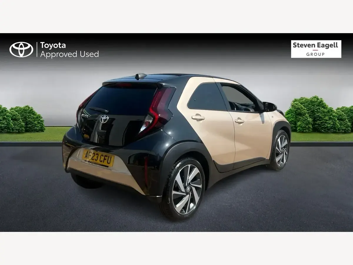 Used Toyota Aygo X 72 HP (52 kW) 2023 Beige SUV