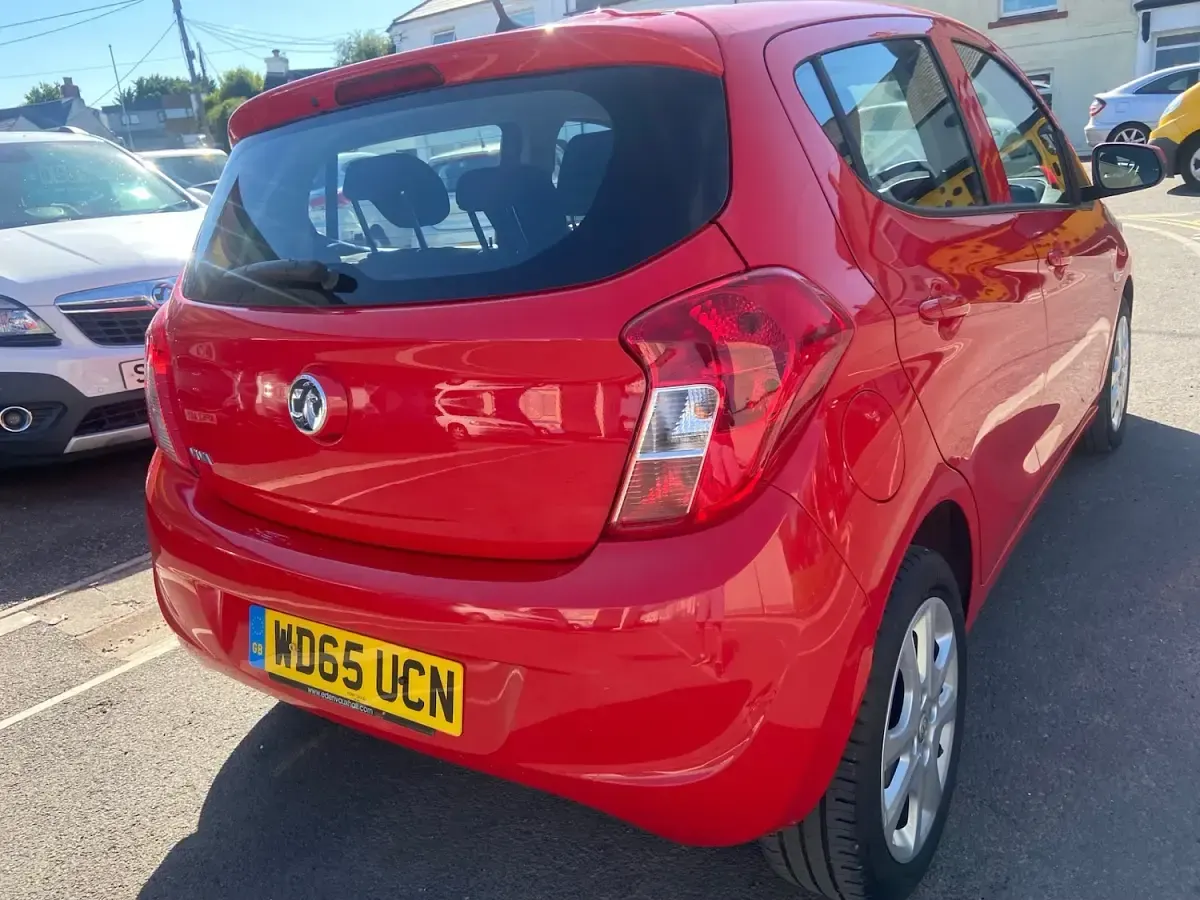 Used Vauxhall Viva 75 HP (55 kW) 2015 Red Hatchback