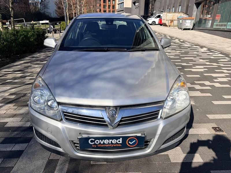Begagnad Vauxhall Astra Active 2010 Silver Halvkombi