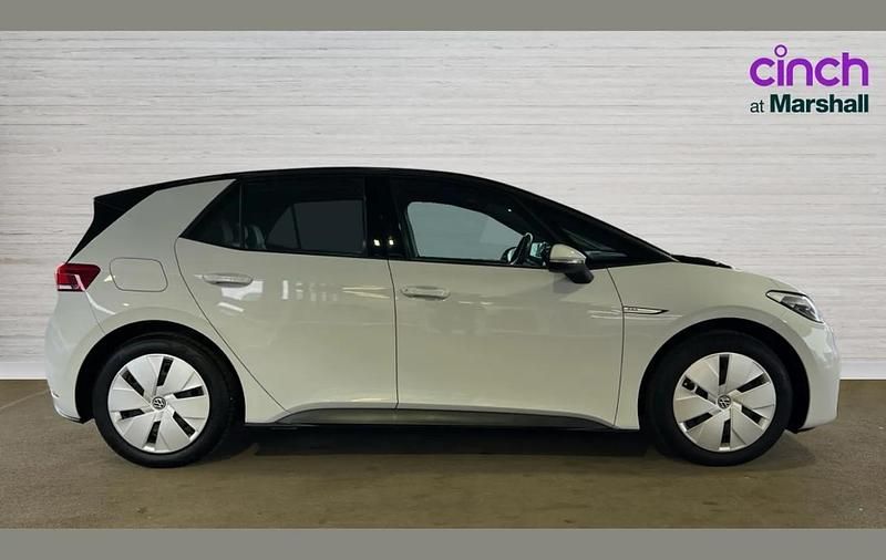 Used VW ID.3 Pro 106 kW (145 HP) 2023 White Hatchback