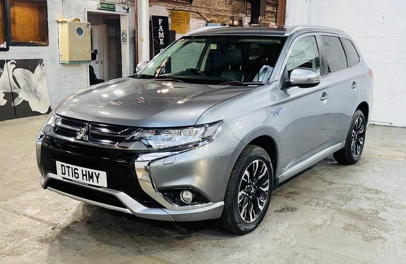 Used Mitsubishi Outlander P-HEV 2016 Grey Estate