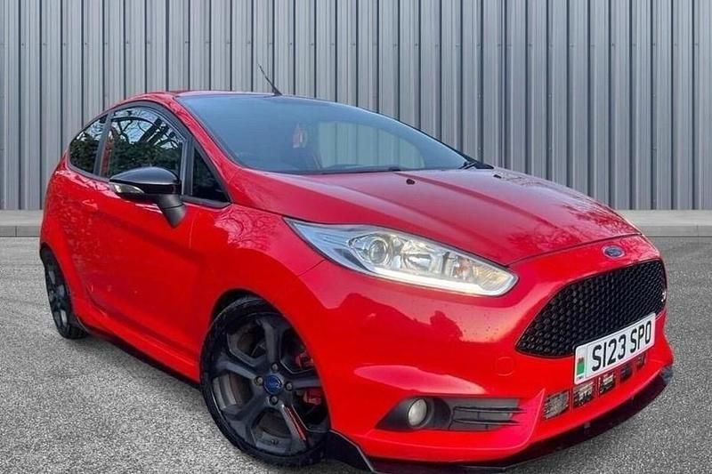 Red Used 2014 Ford Fiesta ST Hatchback | £3,650 (Good price) - Image 1/1