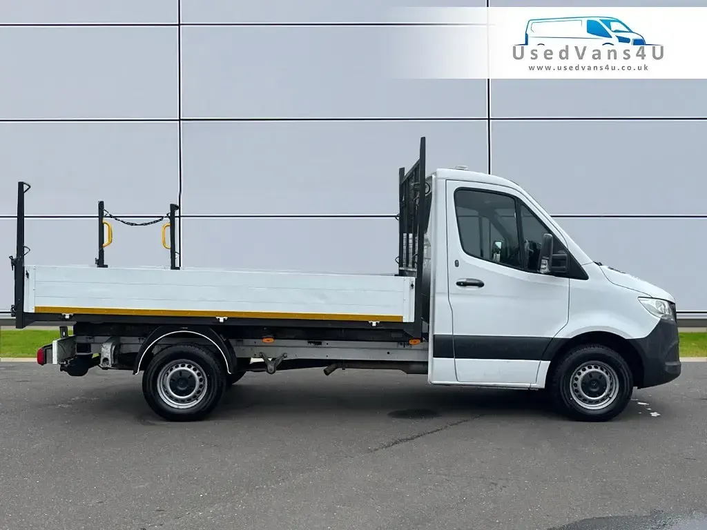 Used Mercedes Sprinter Progressive 163 HP (119 kW) 2021 White Van