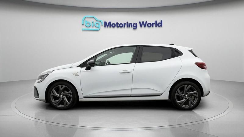 Used Renault Clio V RS Line 2023 White Hatchback