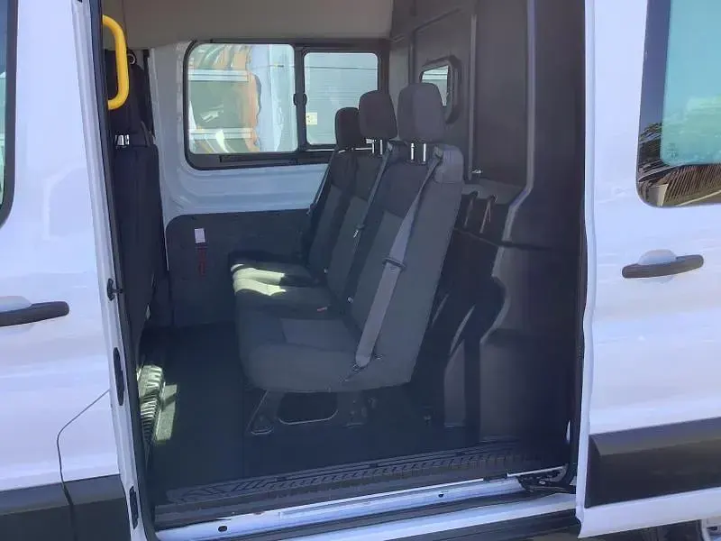 Used Ford Transit 130 HP (95 kW) 2020 White Estate