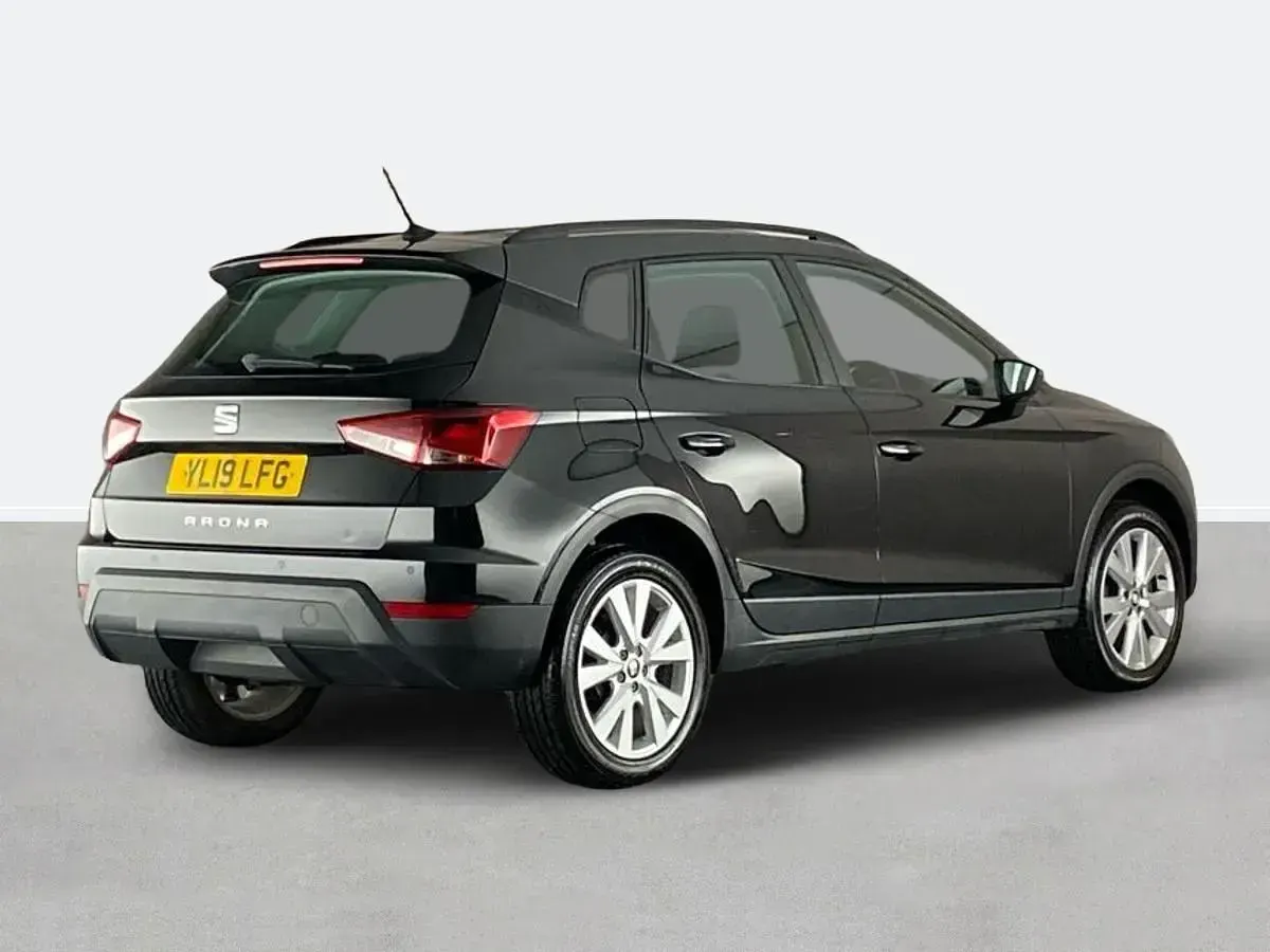 Begagnad Seat Arona SE Technology 95 HK (69 kW) 2019 Svart SUV