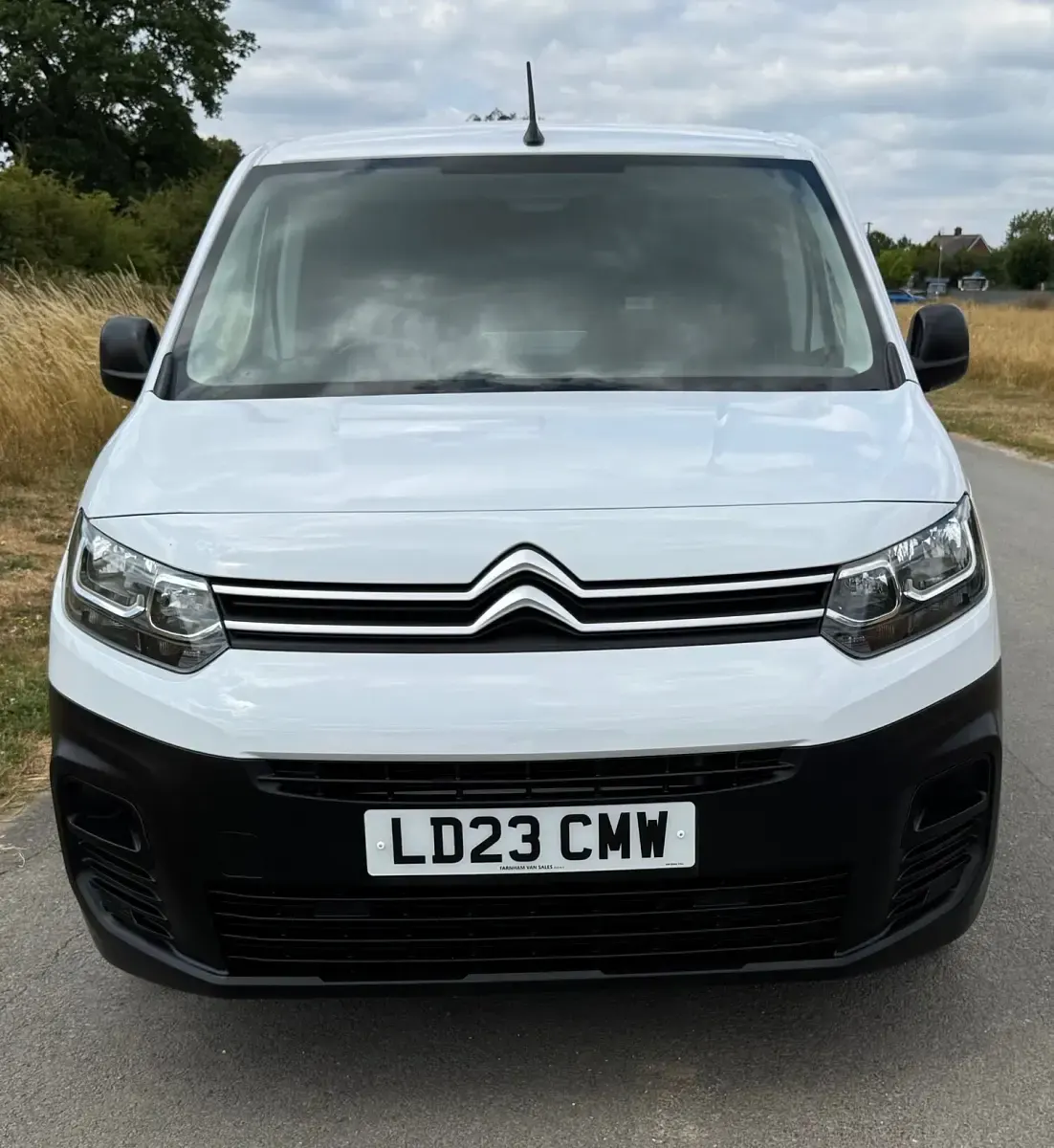 Used Citroën Berlingo 100 HP (73 kW) 2023 White MPV