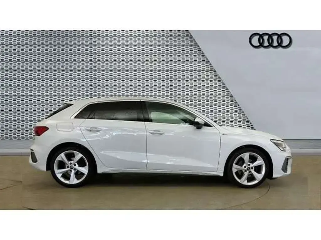 Used Audi A3 S-Line 110 HP (80 kW) 2023 White Sedan