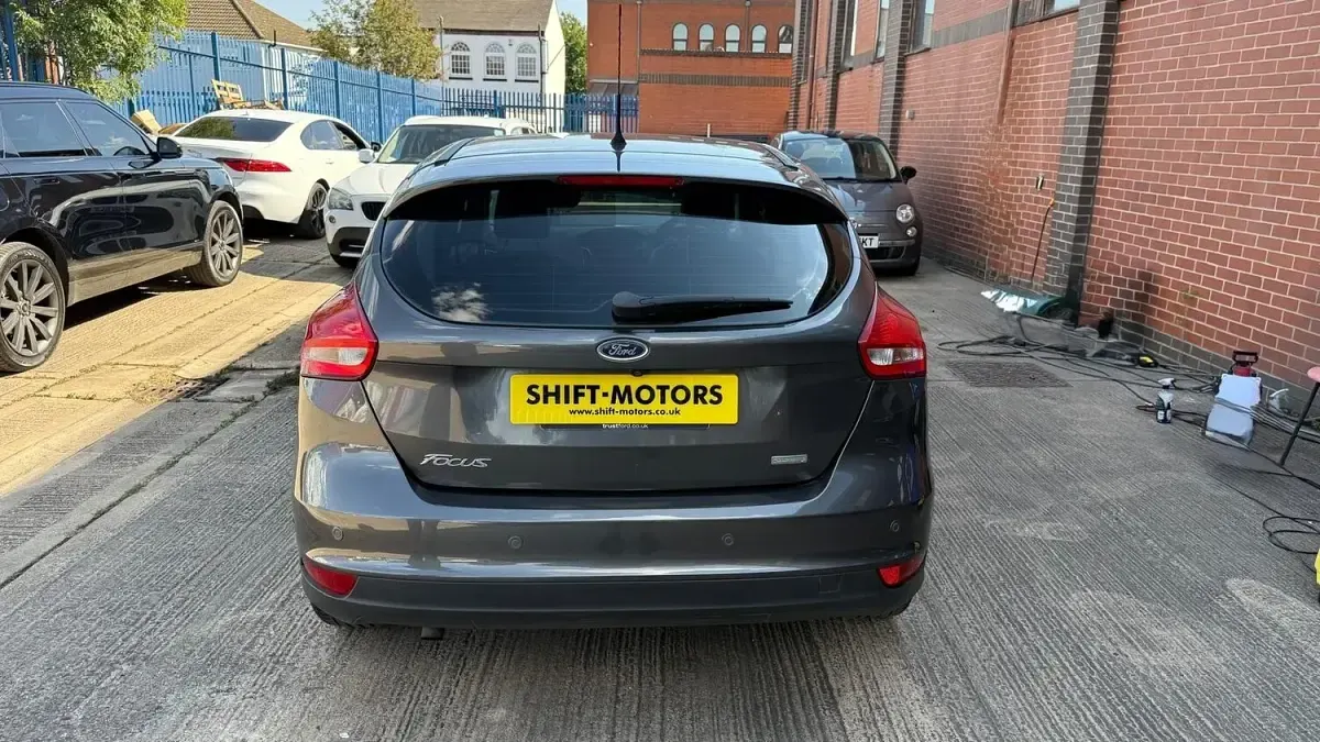 Used Ford Focus Titanium X 125 HP (91 kW) 2015 Grey Hatchback