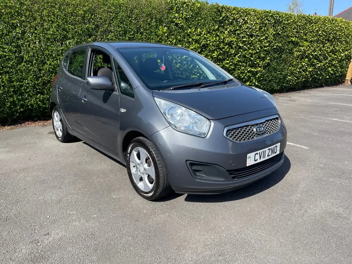 Used Kia Venga 90 HP (66 kW) 2011 Grey Hatchback