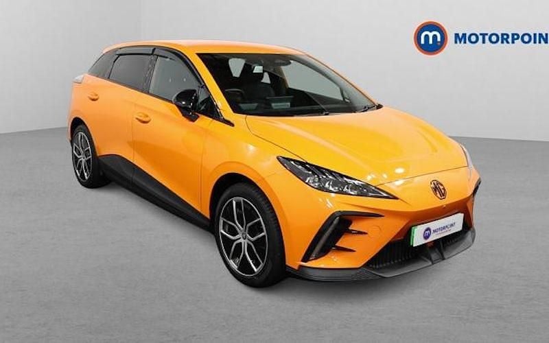 Used 2025 MG MG4 EV Trophy Hatchback | £16,149 (Good price) - Image 1/4