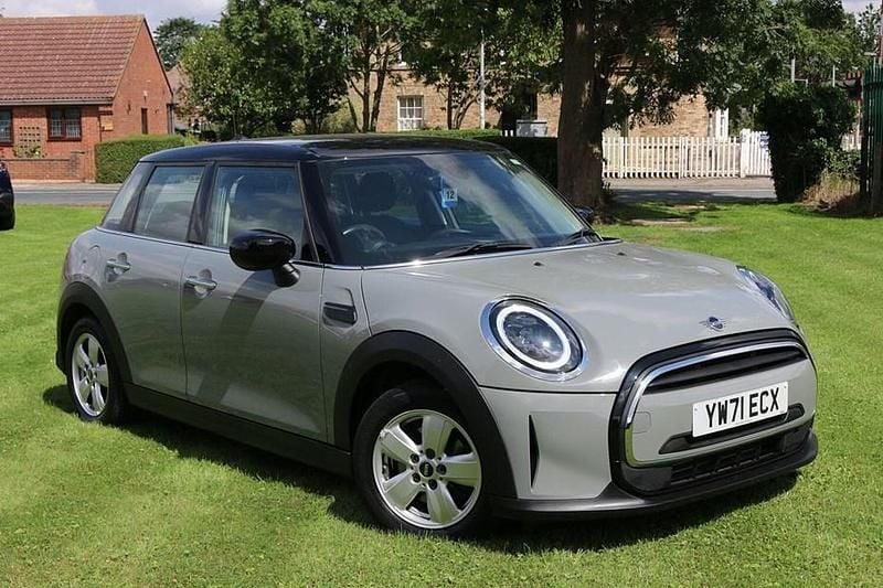 Used 2022 Mini Cooper Classic Hatchback | £15,995 (Super price) - Image 1/1