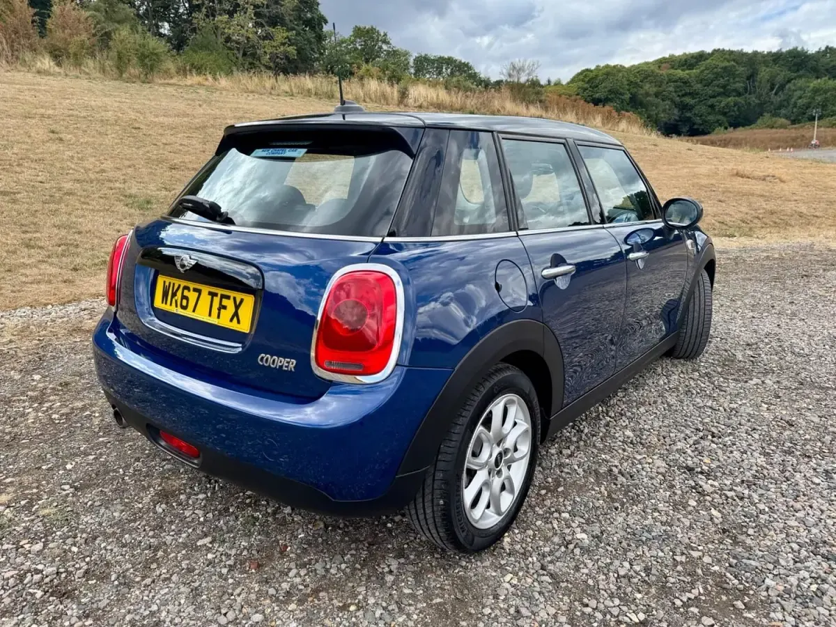 Used Mini Cooper Hatch 134 HP (98 kW) 2017 Blue Hatchback
