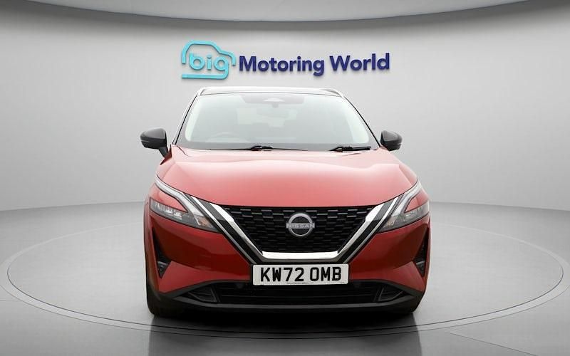 Used Nissan Qashqai N-Connecta 140 HP (102 kW) 2023 Red SUV