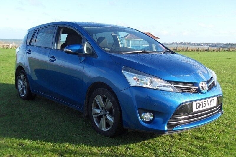 Blue Used 2015 Toyota Verso Trend MPV | £12,495 (Fair price) - Image 1/1