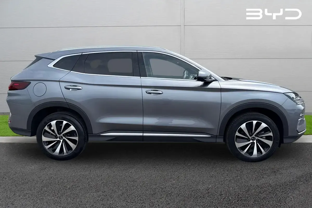 Used BYD Seal U Boost 324 HP (238 kW) 2026 Grey SUV