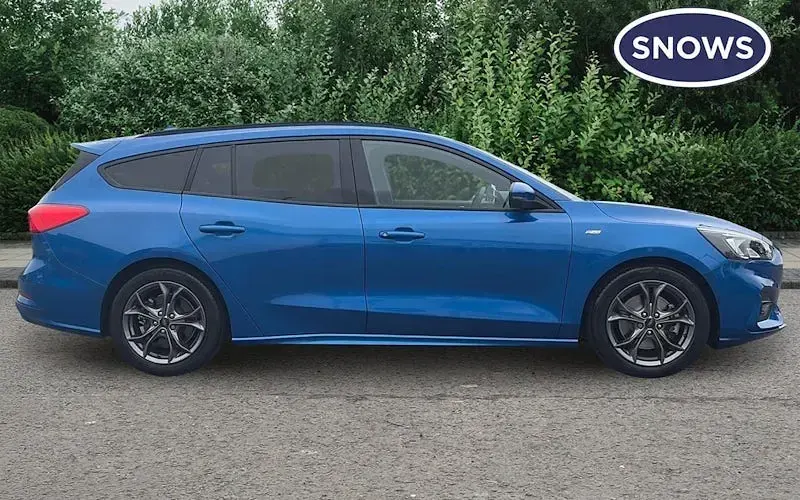 Used Ford Focus ST-Line 155 HP (114 kW) 2020 Blue Estate