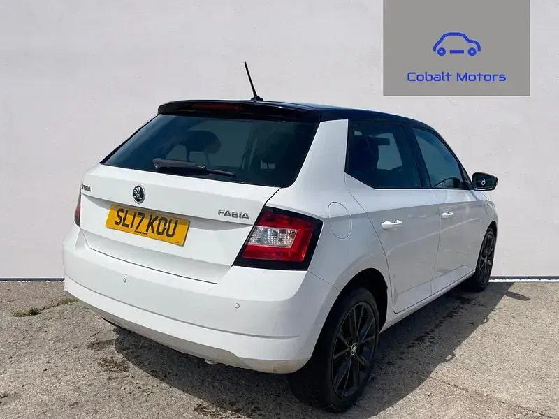 Used Skoda Fabia Colour Edition 75 HP (55 kW) 2017 White Hatchback