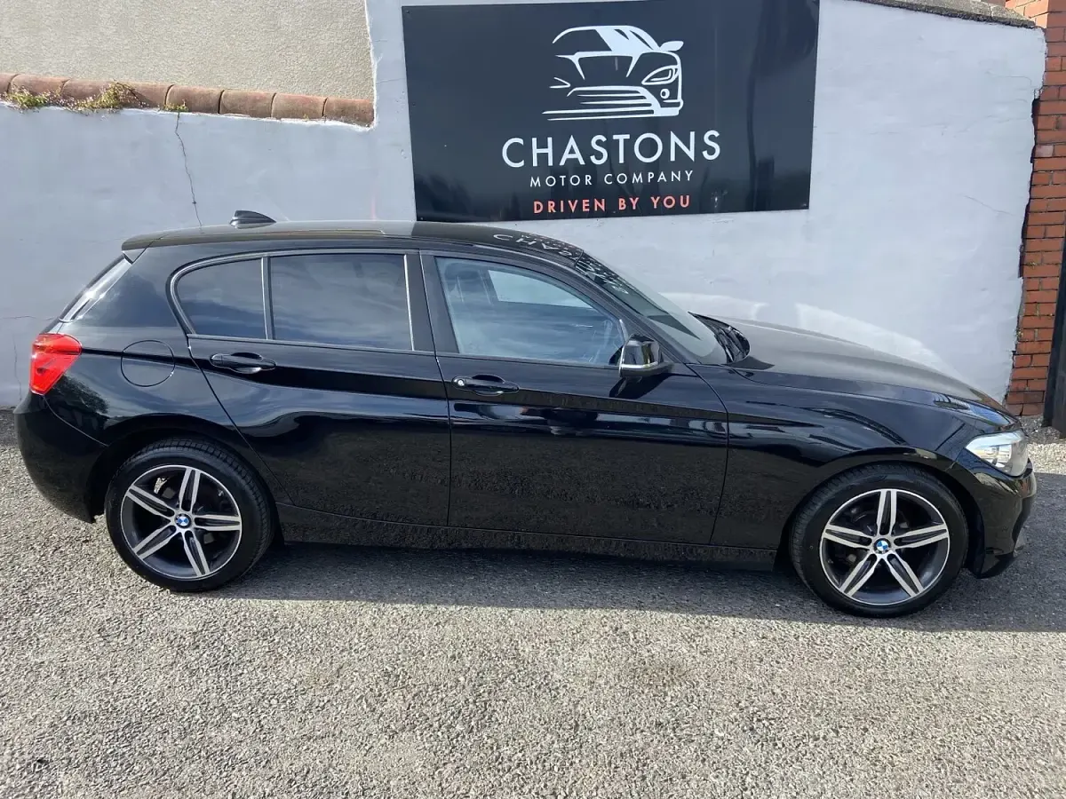 Used BMW 118 Sport Line 2017 Black Hatchback