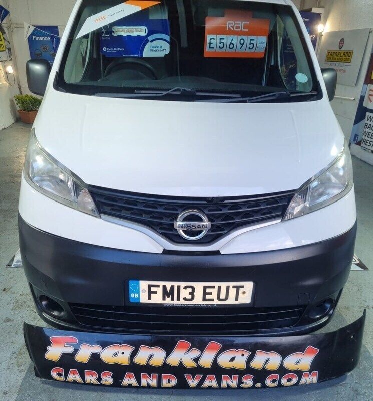 White Used 2013 Nissan NV200 SE Van | £5,295 (A bit pricey) - Image 1/4