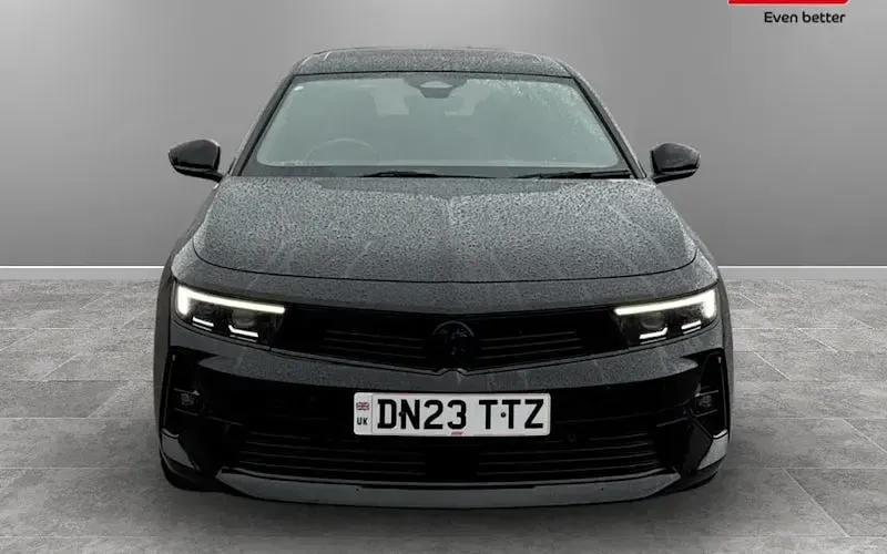 Used Vauxhall Astra Ultimate 131 HP (96 kW) 2026 Hatchback