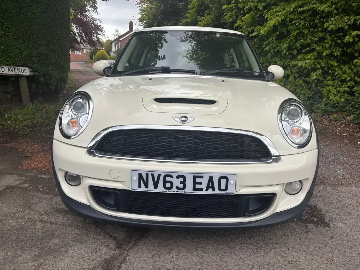 Usado Mini Cooper S Hatch 184 CV (135 kW) 2013 Blanco Utilitario