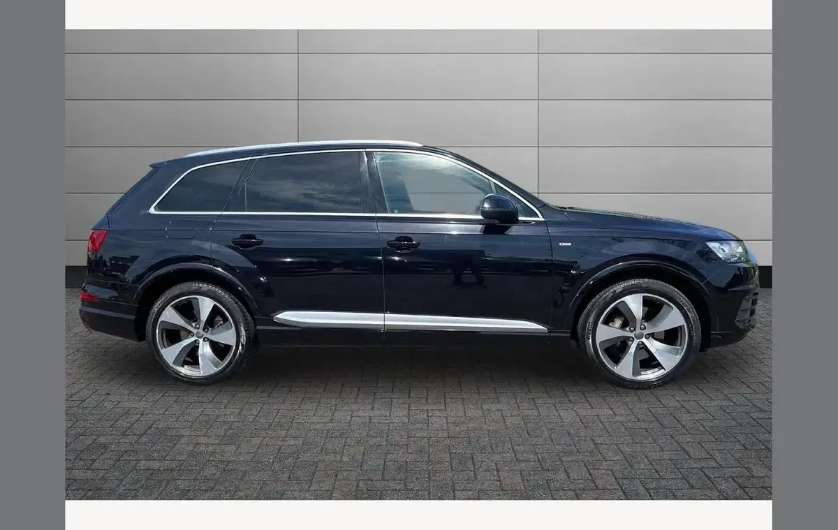 Used Audi Q7 S-Line 272 HP (200 kW) 2016 Black SUV