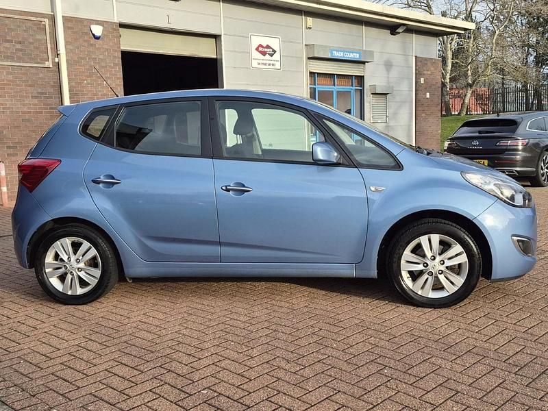 Used Hyundai ix20 Active 90 HP (66 kW) 2014 Blue Hatchback