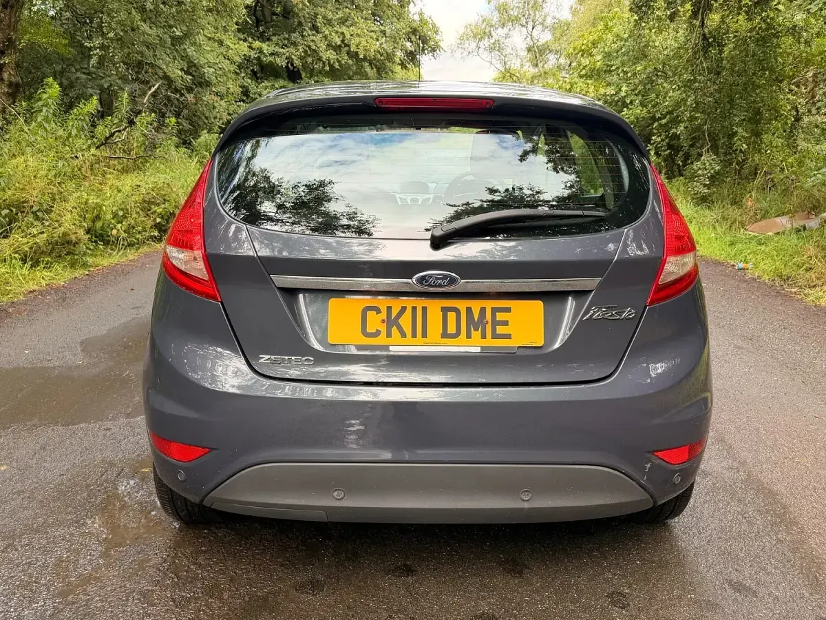 Used Ford Fiesta Zetec 94 HP (69 kW) 2011 Grey Hatchback