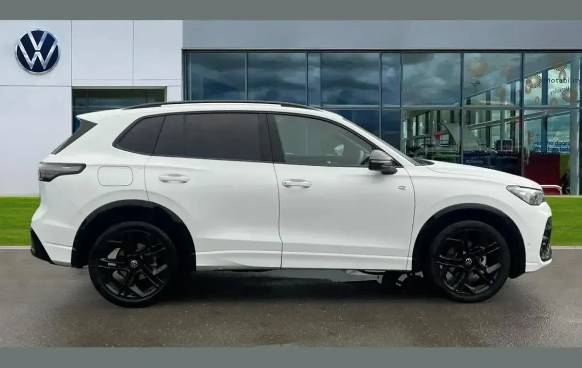 Used VW Tiguan R-line 147 HP (108 kW) 2026 White SUV