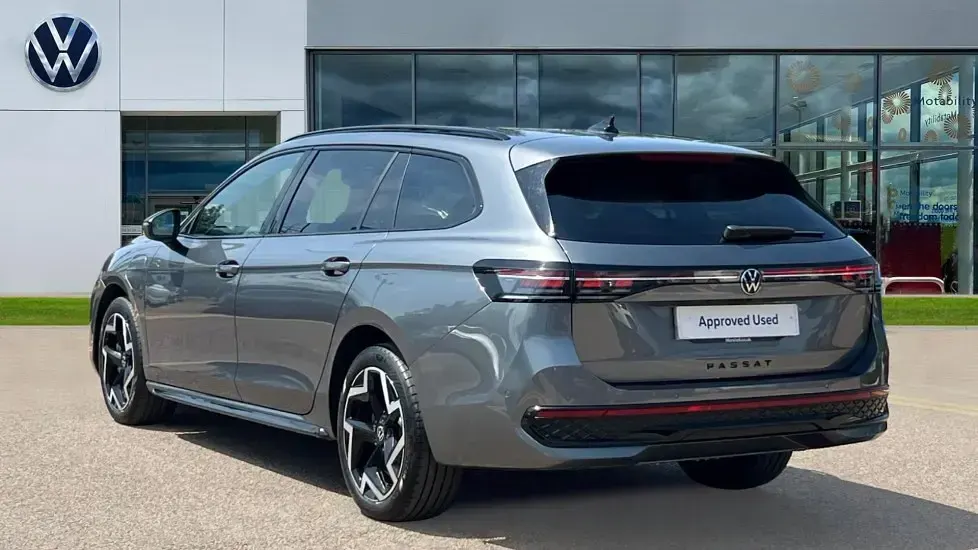 Used VW Passat R-line 204 HP (150 kW) 2025 Diabase grey metallic Estate